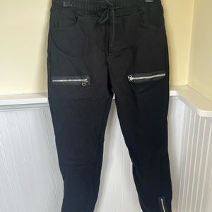 BLACK YOUTH LARGE CARGO PANTS WITH ZIPPERS